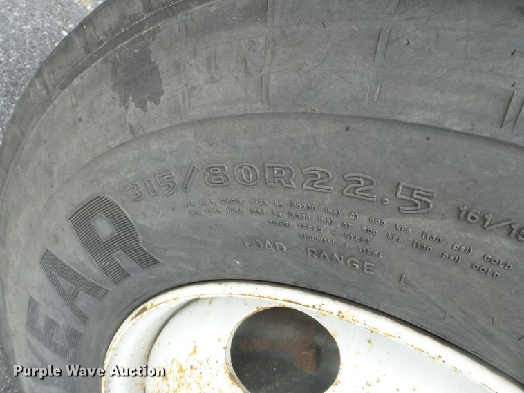 image for item DH7929 2002 International 4900 crew Cab dump truck