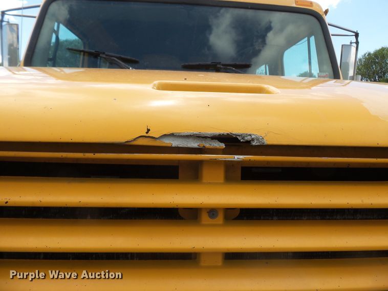 image for item DH7929 2002 International 4900 crew Cab dump truck