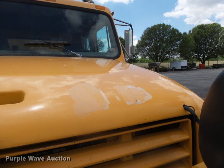 image for item DH7929 2002 International 4900 crew Cab dump truck