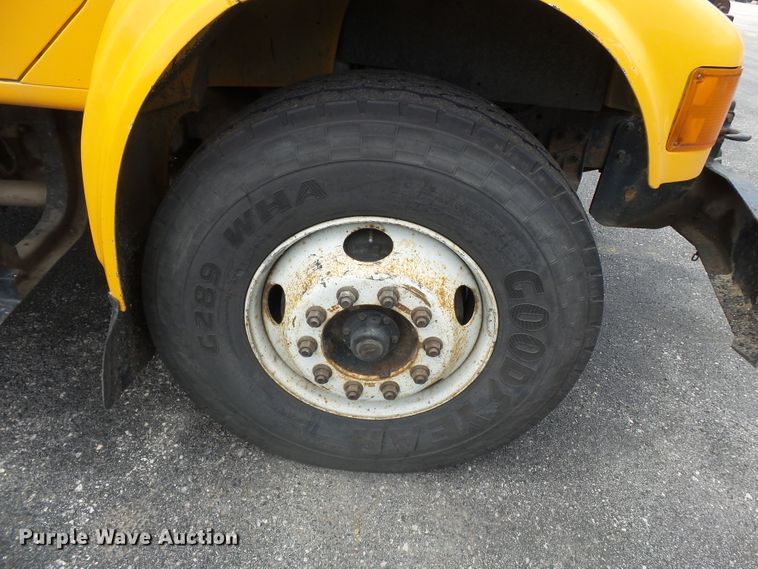 image for item DH7929 2002 International 4900 crew Cab dump truck