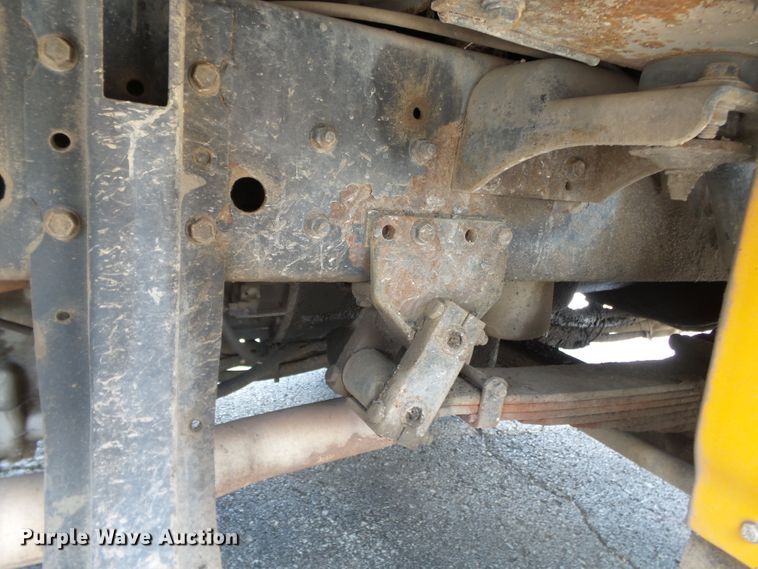 image for item DH7929 2002 International 4900 crew Cab dump truck