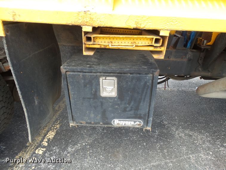 image for item DH7929 2002 International 4900 crew Cab dump truck