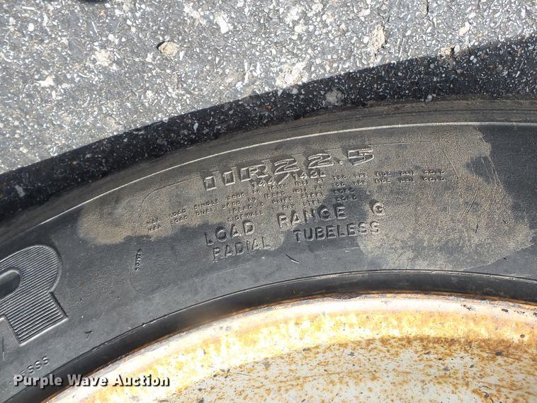 image for item DH7929 2002 International 4900 crew Cab dump truck