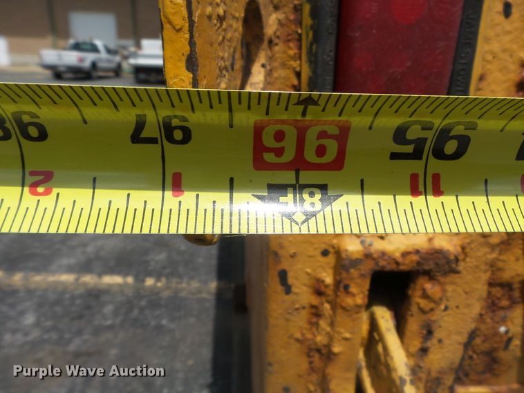 image for item DH7929 2002 International 4900 crew Cab dump truck