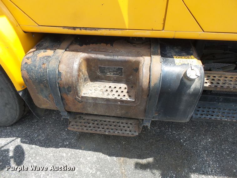 image for item DH7929 2002 International 4900 crew Cab dump truck