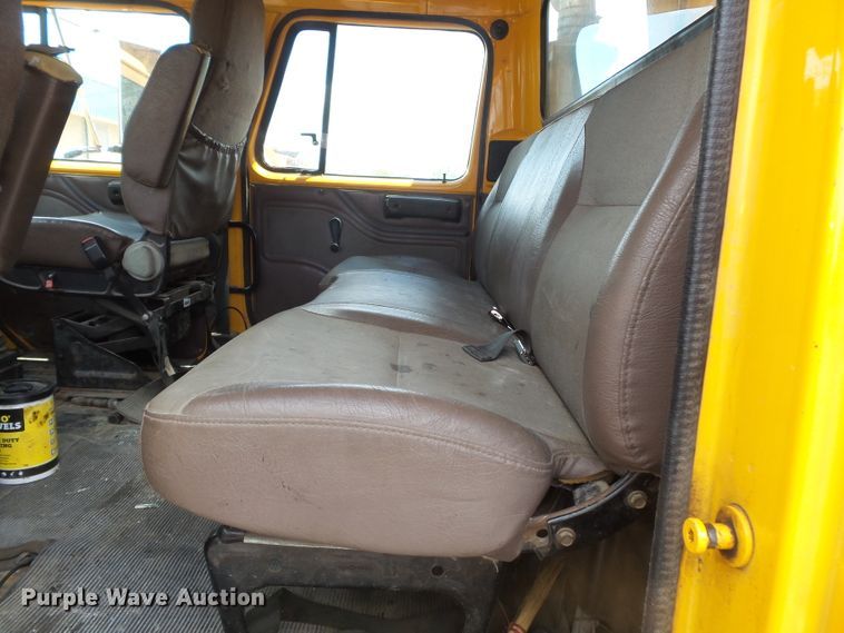 image for item DH7929 2002 International 4900 crew Cab dump truck