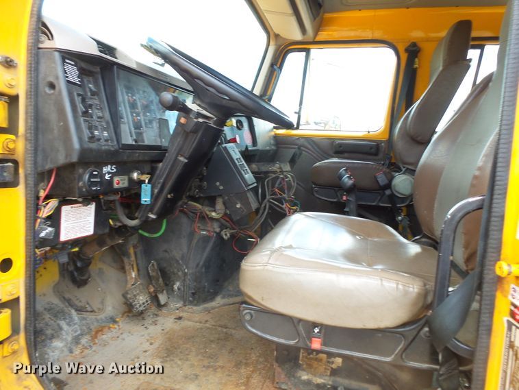 image for item DH7929 2002 International 4900 crew Cab dump truck