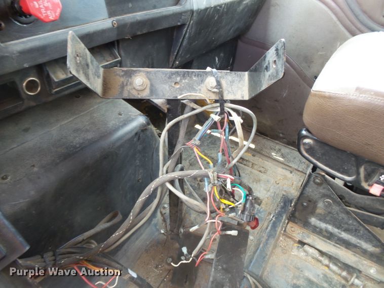 image for item DH7929 2002 International 4900 crew Cab dump truck