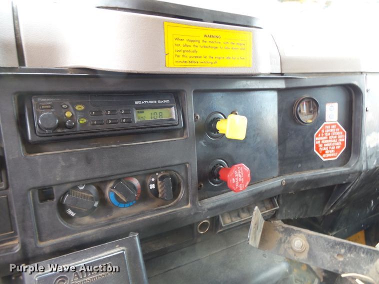 image for item DH7929 2002 International 4900 crew Cab dump truck