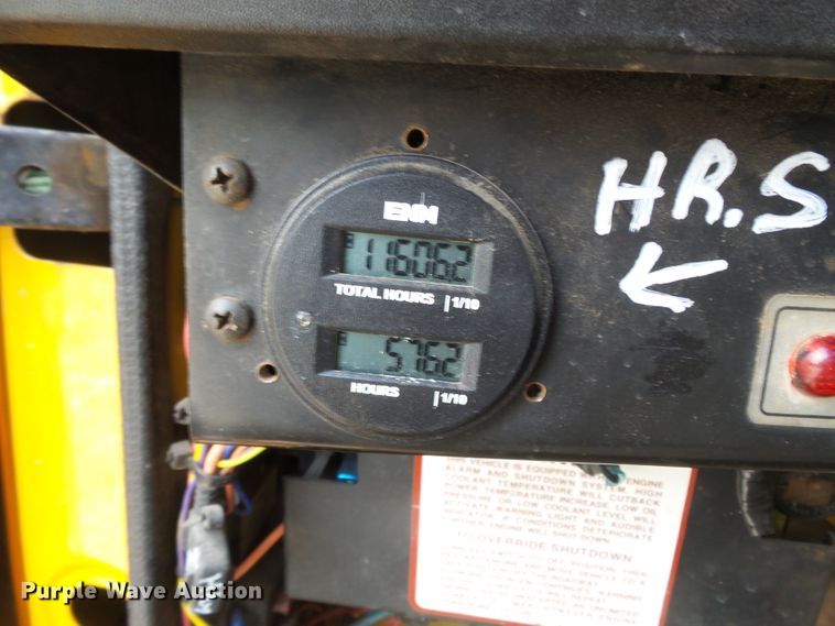 image for item DH7929 2002 International 4900 crew Cab dump truck