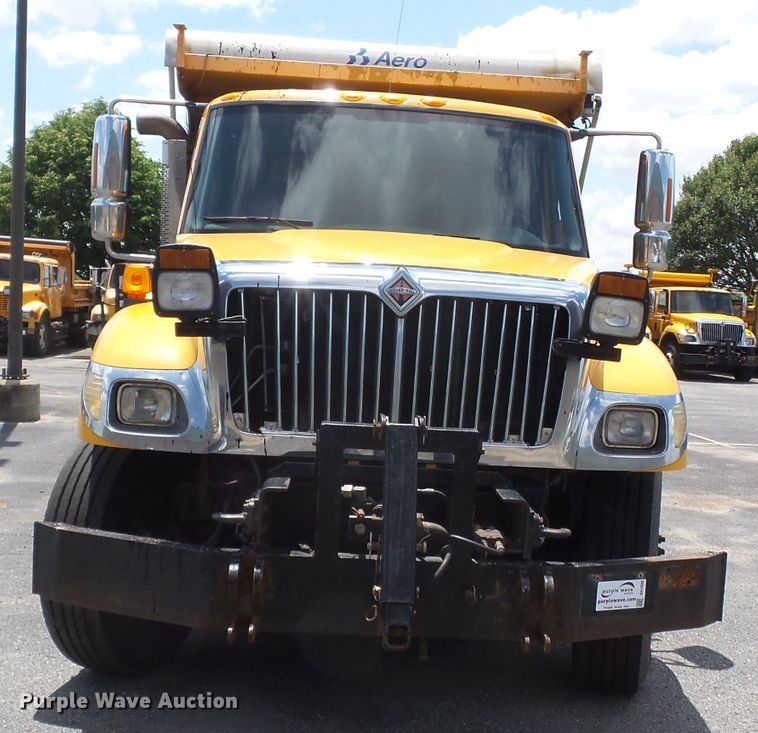 image for item DH7930 2006 International 7400 dump truck