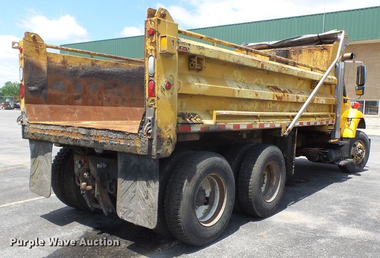 image for item DH7930 2006 International 7400 dump truck