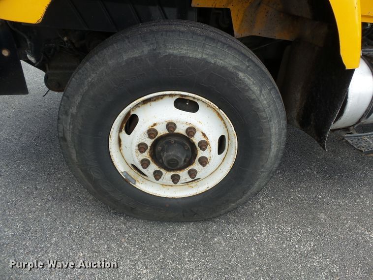 image for item DH7930 2006 International 7400 dump truck