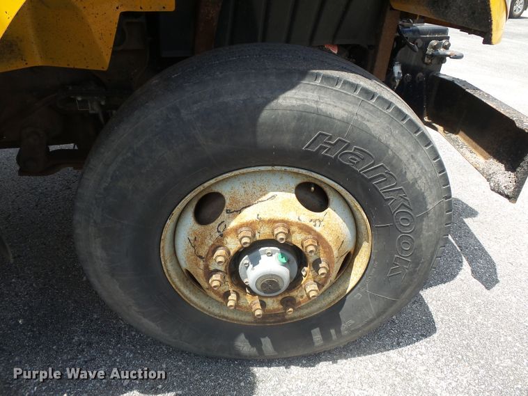 image for item DH7930 2006 International 7400 dump truck