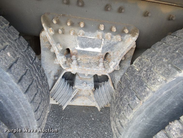 image for item DH7930 2006 International 7400 dump truck