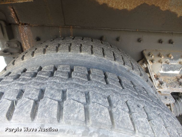 image for item DH7930 2006 International 7400 dump truck