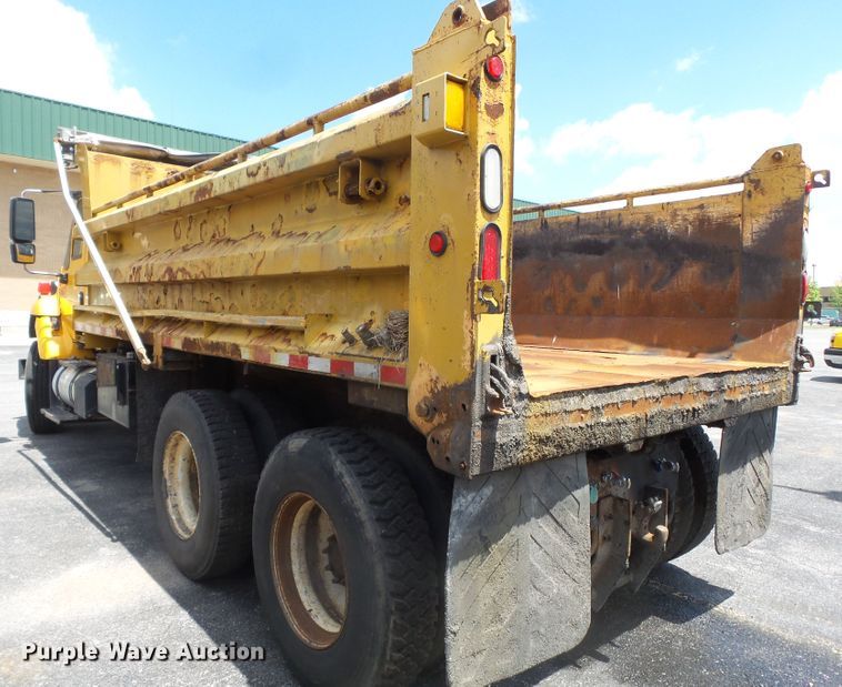 image for item DH7930 2006 International 7400 dump truck