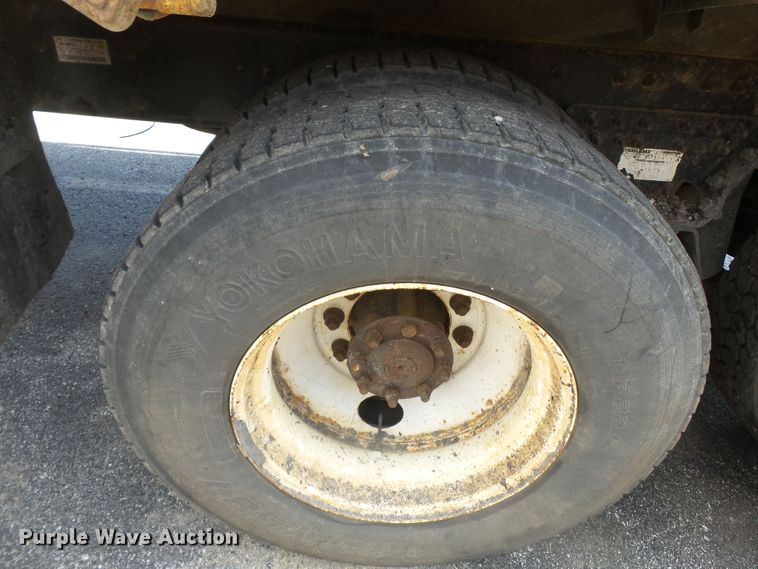 image for item DH7930 2006 International 7400 dump truck