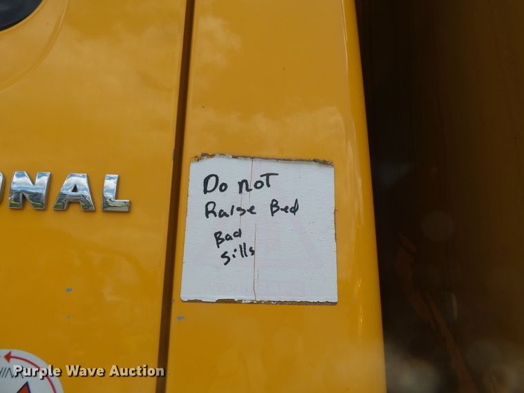 image for item DH7930 2006 International 7400 dump truck