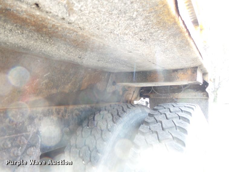 image for item DH7930 2006 International 7400 dump truck