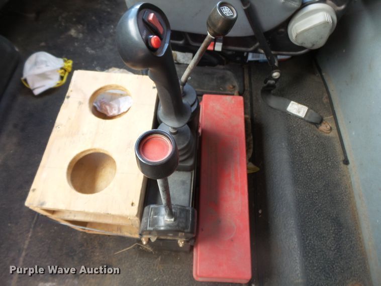 image for item DH7930 2006 International 7400 dump truck