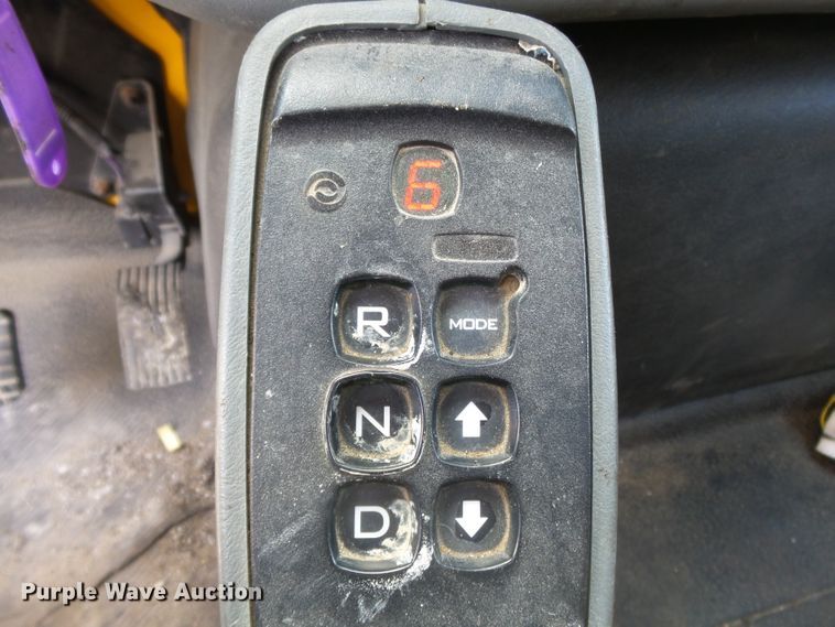 image for item DH7930 2006 International 7400 dump truck