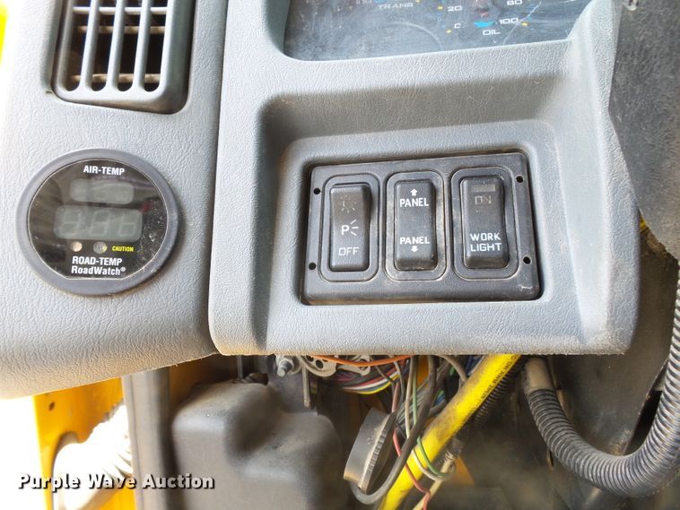 image for item DH7930 2006 International 7400 dump truck