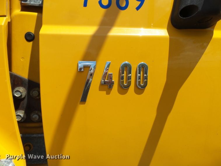 image for item DH7932 2006 International 7400 dump truck