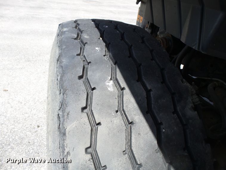 image for item DH7932 2006 International 7400 dump truck