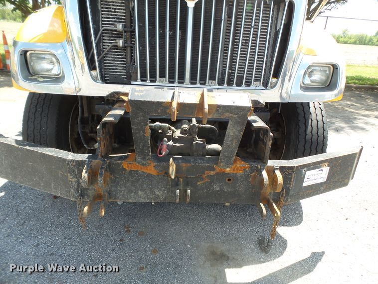 image for item DH7932 2006 International 7400 dump truck