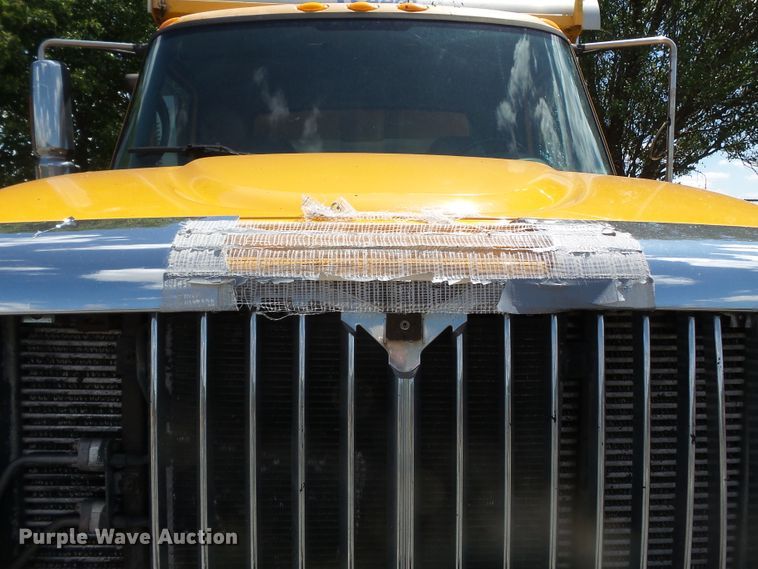 image for item DH7932 2006 International 7400 dump truck