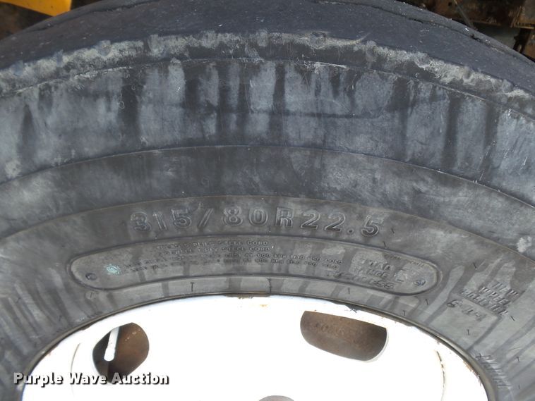 image for item DH7932 2006 International 7400 dump truck