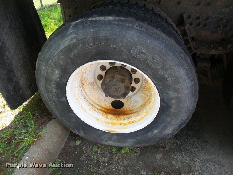 image for item DH7932 2006 International 7400 dump truck