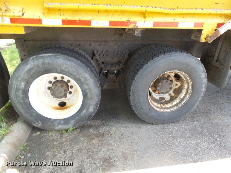 image for item DH7932 2006 International 7400 dump truck