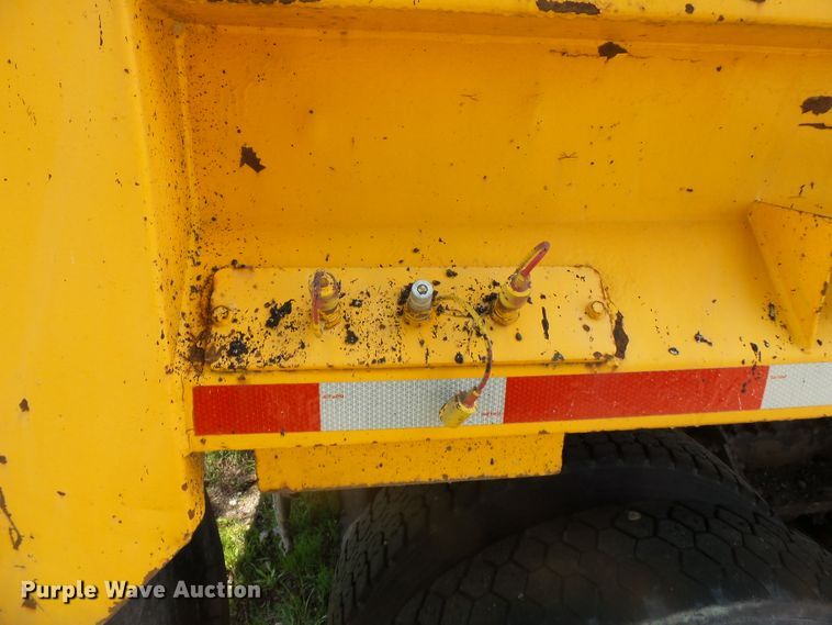 image for item DH7932 2006 International 7400 dump truck