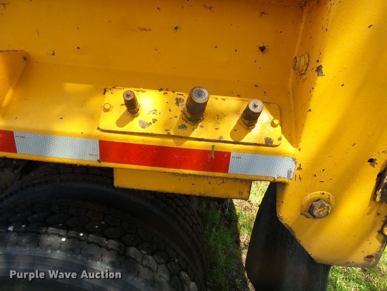 image for item DH7932 2006 International 7400 dump truck