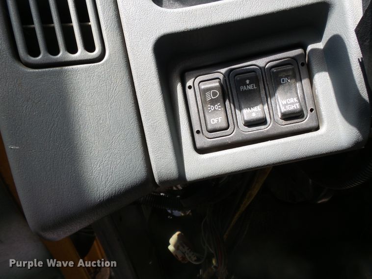 image for item DH7932 2006 International 7400 dump truck