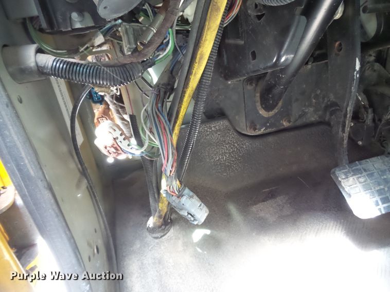 image for item DH7932 2006 International 7400 dump truck