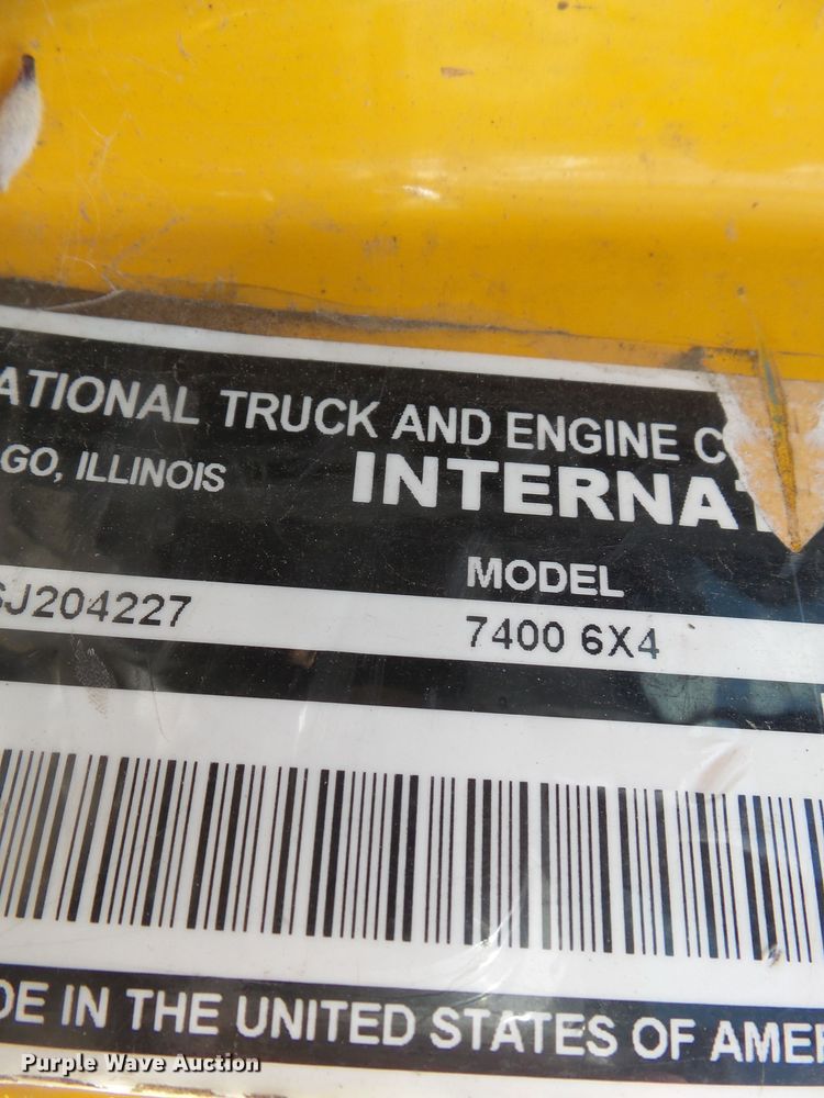 image for item DH7932 2006 International 7400 dump truck