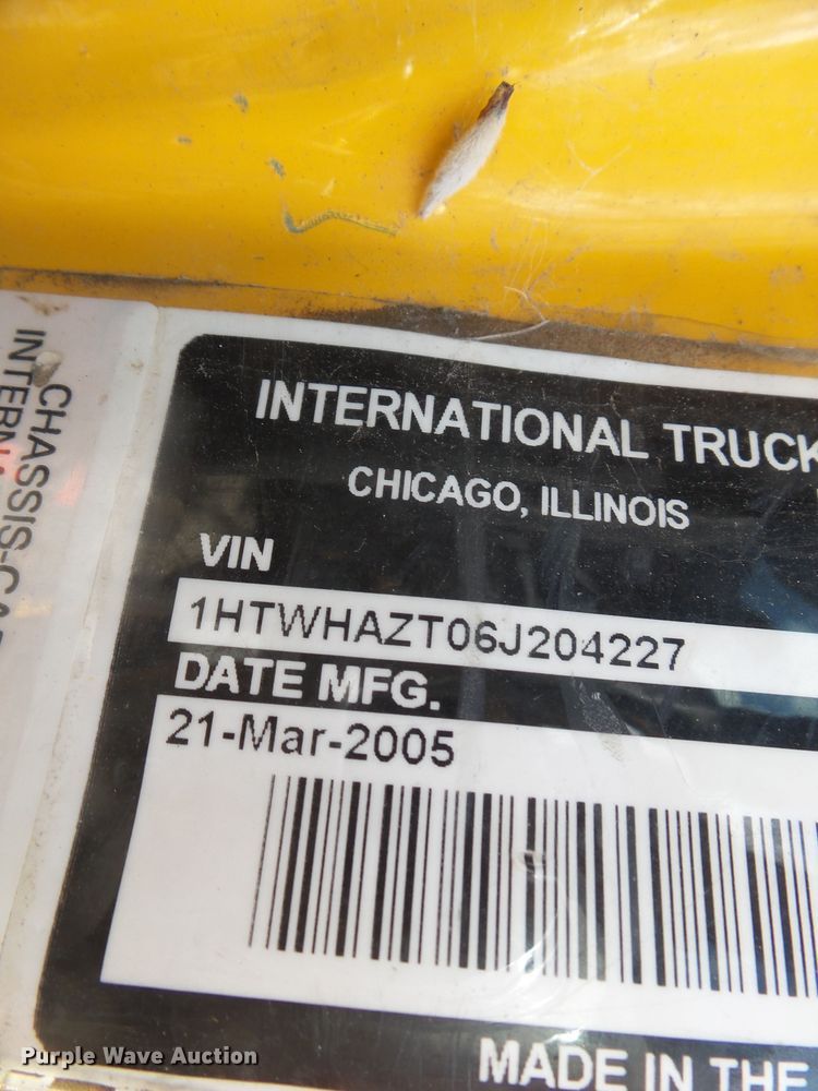 image for item DH7932 2006 International 7400 dump truck