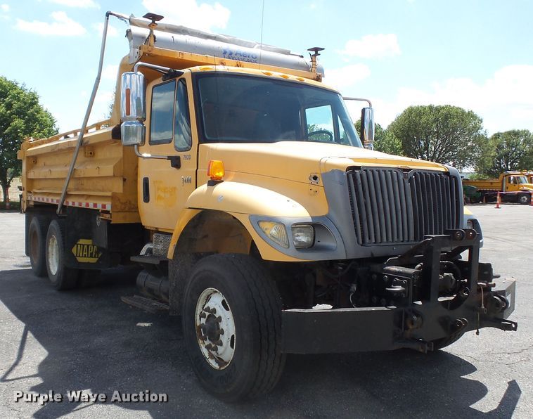 image for item DH7934 2007 International 7400 dump truck