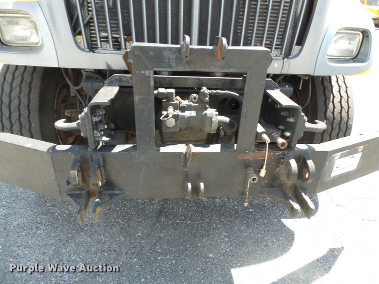 image for item DH7934 2007 International 7400 dump truck