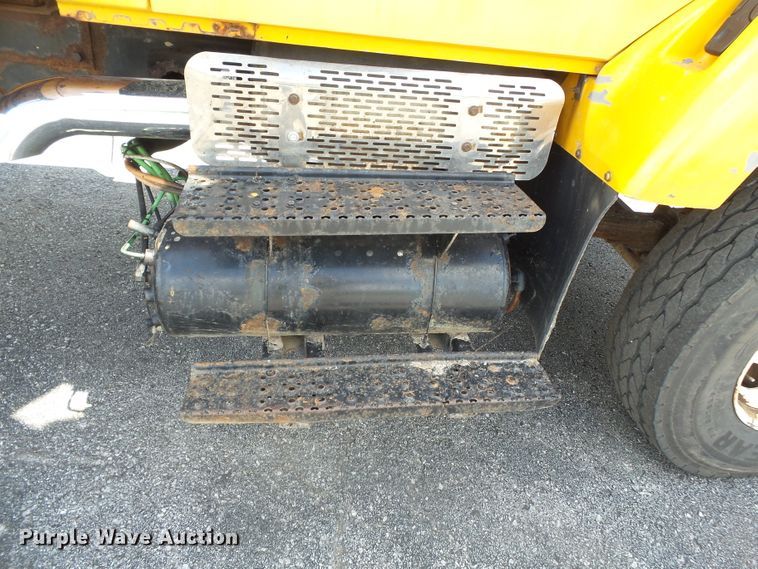 image for item DH7934 2007 International 7400 dump truck