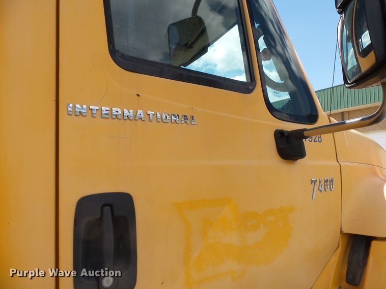 image for item DH7934 2007 International 7400 dump truck