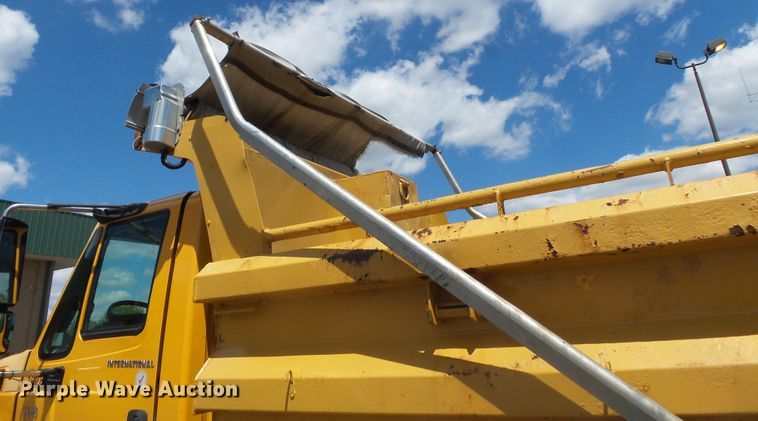 image for item DH7934 2007 International 7400 dump truck