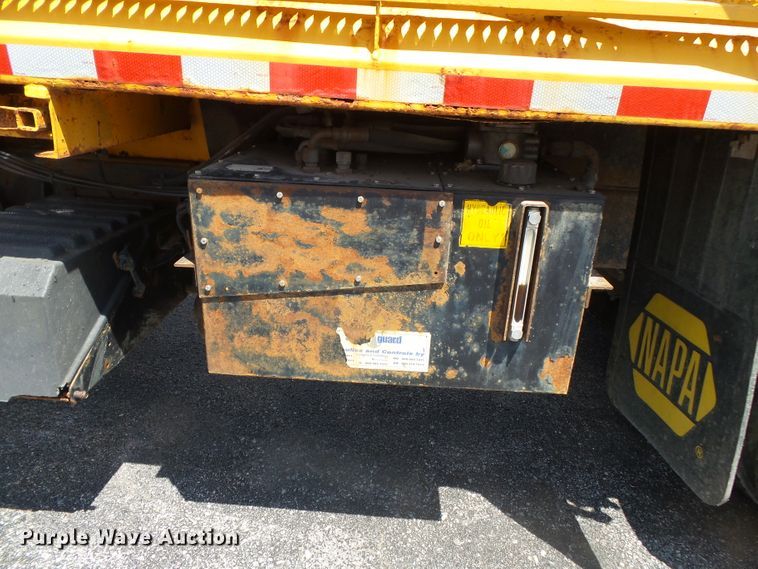 image for item DH7934 2007 International 7400 dump truck