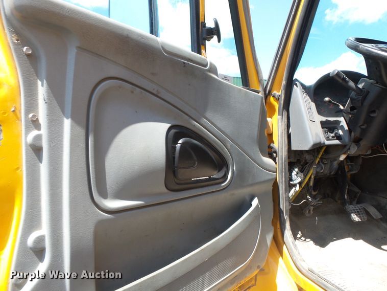 image for item DH7934 2007 International 7400 dump truck