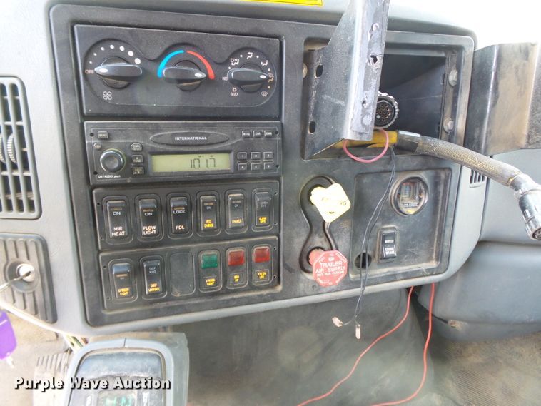 image for item DH7934 2007 International 7400 dump truck