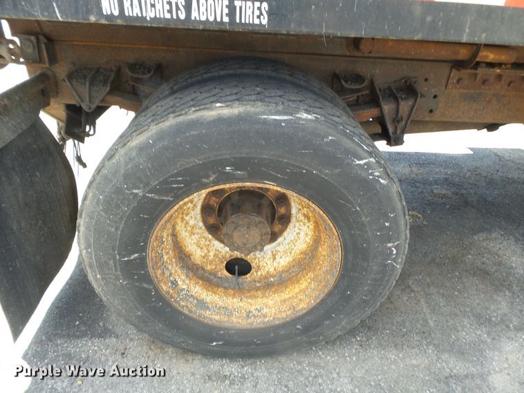 image for item DH7935 2000 International 4900 flatbed truck