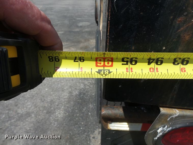 image for item DH7935 2000 International 4900 flatbed truck